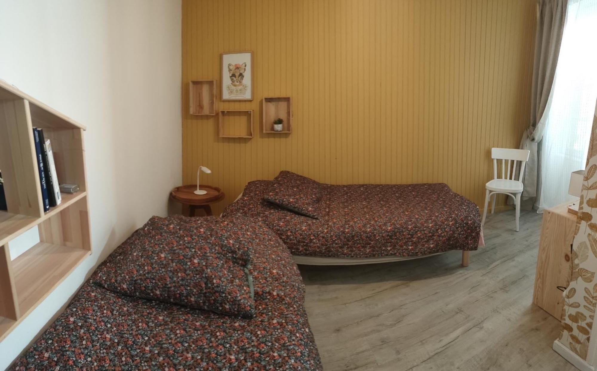 "Les Chacobins" - Appart'Etape Avec Garage Velos La Réole Habitación foto